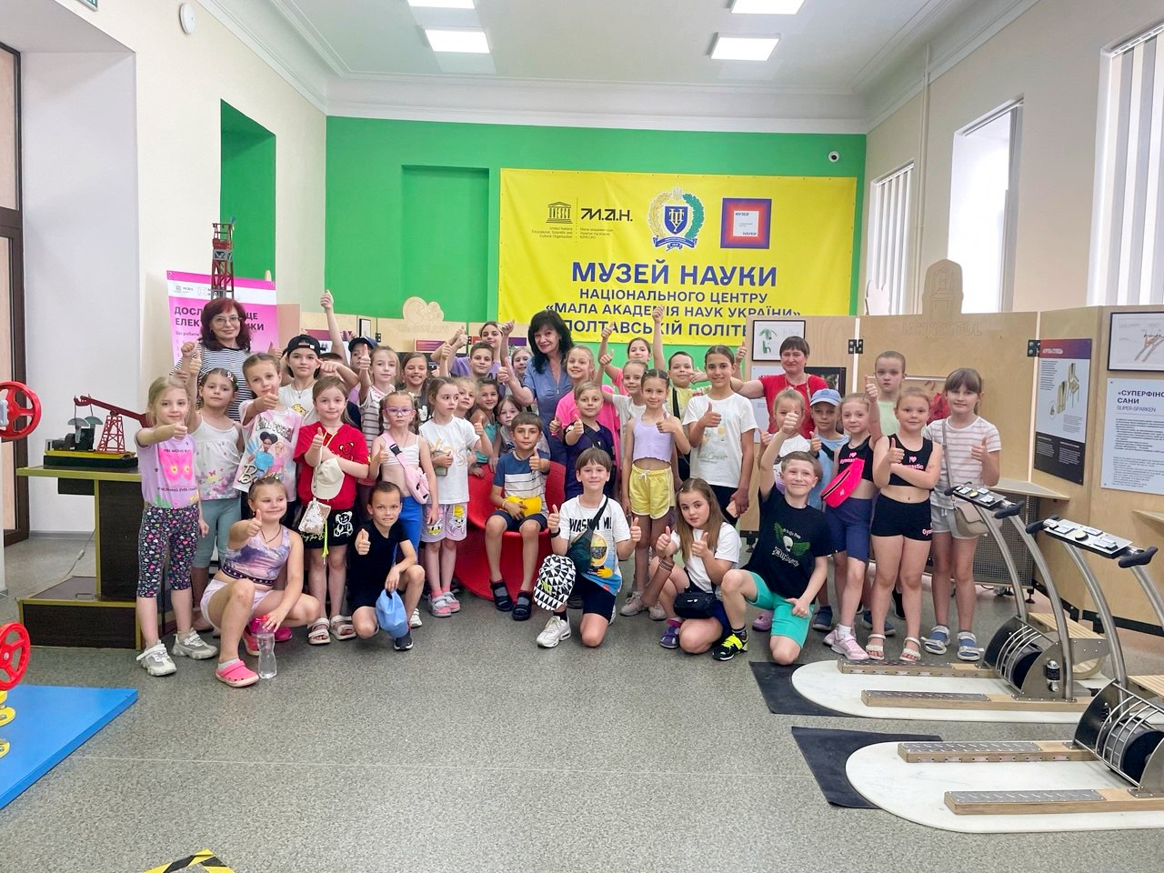 Юні вихованці пришкільних таборів Полтави кожного дня залюбки подорожують світами дитячих фантазій