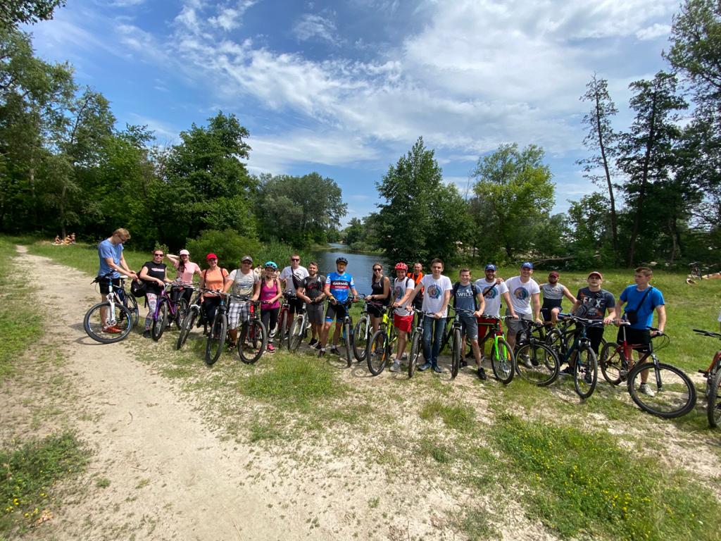 Студенти з викладачами вирушили у велопробіг до Дня молоді