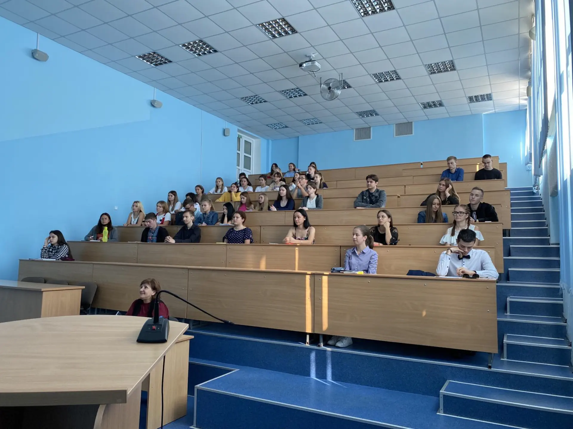 Members of the scientific club discuss financial mechanisms and consequences of monetary reform in Ukraine