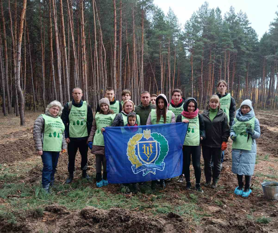 Poltava Polytechnic ecologists plant 3,000 trees as part of the Presidential initiative