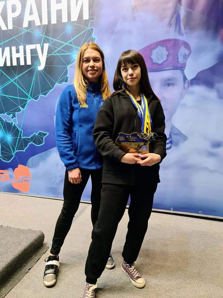 Студентка політехніки Дарія Головко стала чемпіонкою України та абсолютною бронзовою чемпіонкою з пауерліфтингу за формулою IPF серед юніорок