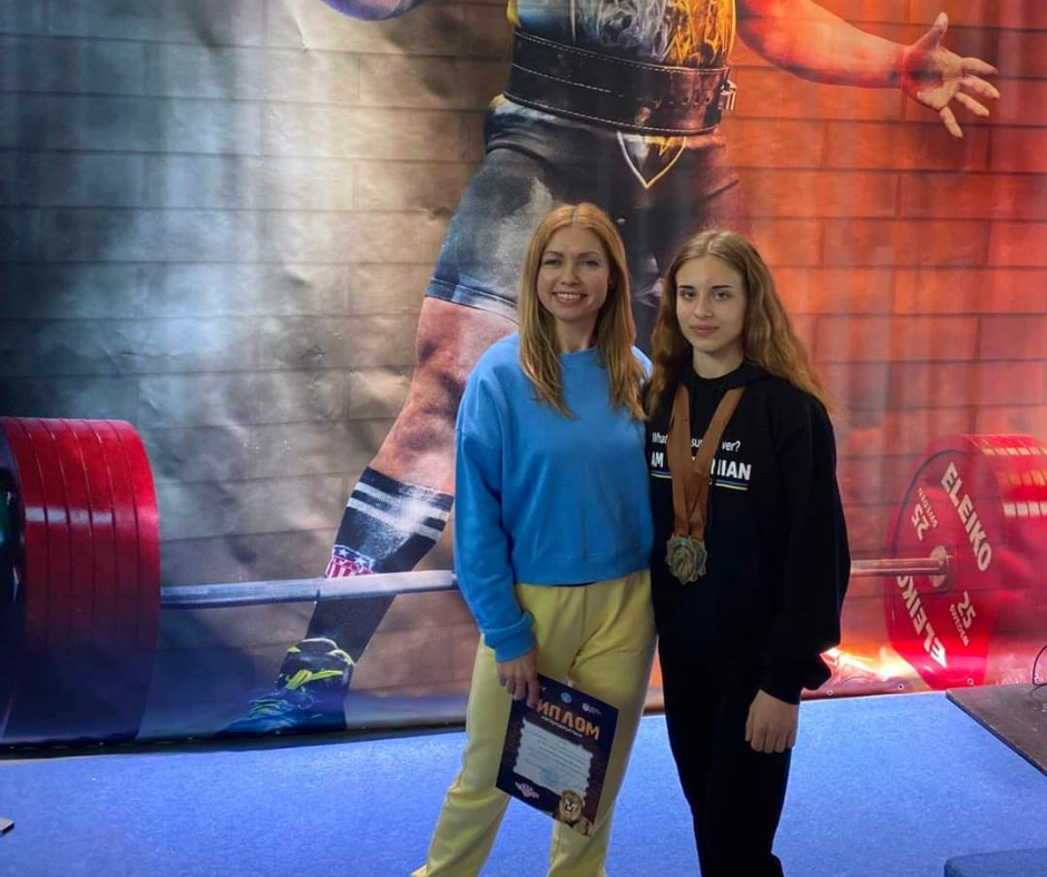 Студентка політехніки Валерія Конюхова стала дворазовою чемпіонкою України з пауерліфтингу серед дівчат
