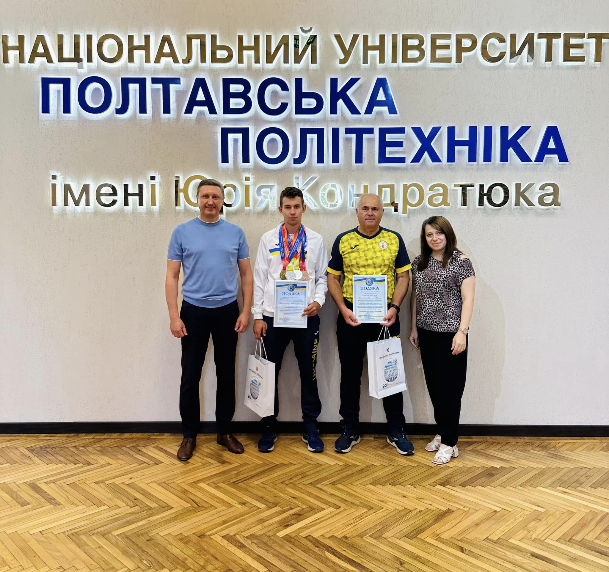 Студент Максим Овчаренко повернувся з Китаю з титулом чемпіона світу з настільного тенісу