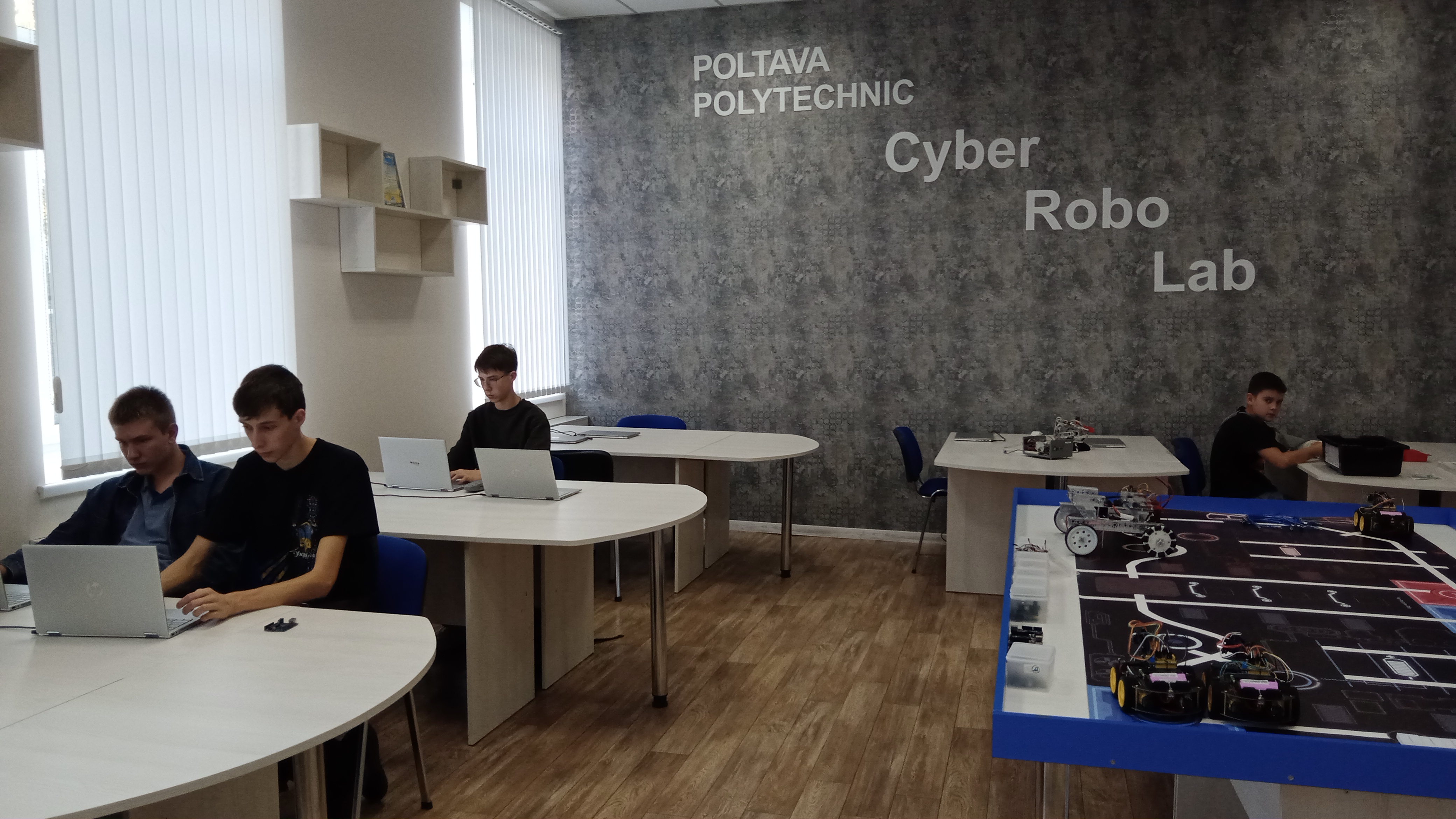 Гурток робототехніки Полтавської політехніки став майданчиком для реалізації найкреативніш...