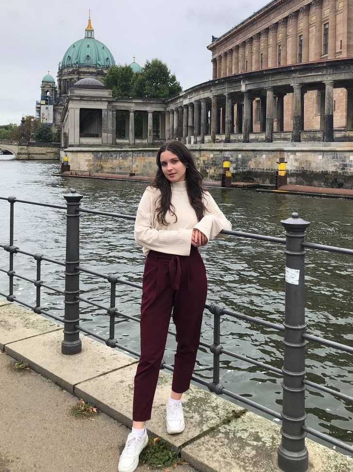 After the Romanian university, the second-year student goes to the Austrian university and tells us about the peculiarities of studying at the University of Applied Sciences