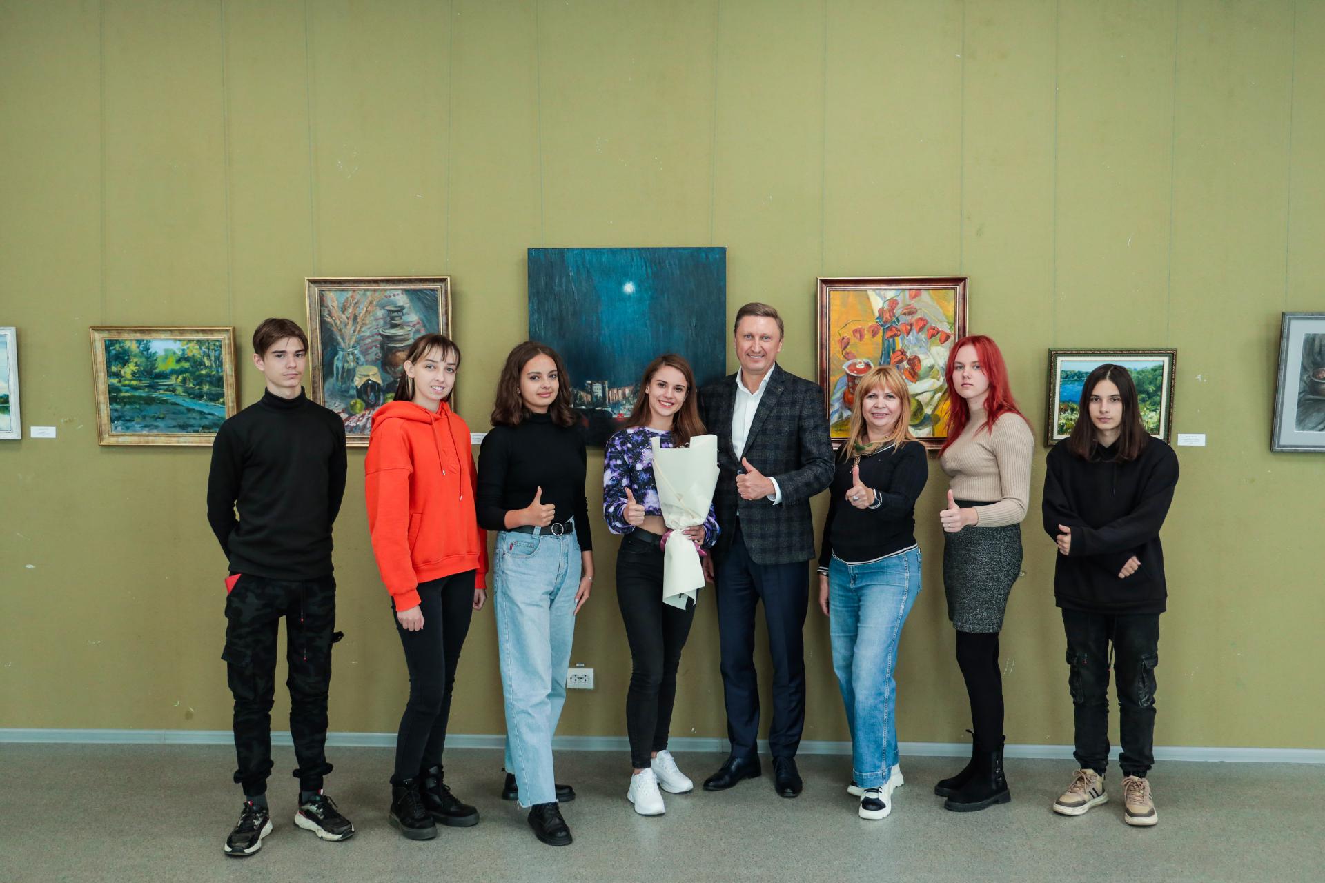 «Мистецтво, що рятує»: у політехніці відкрилась персональна виставка студентки Валерії Носик