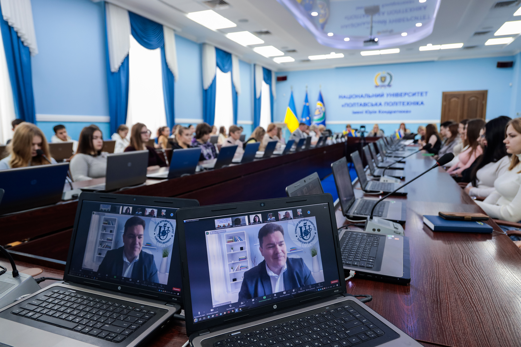 Науковці-фінансисти обговорили сучасний стан і загрози фінансовій системі України
