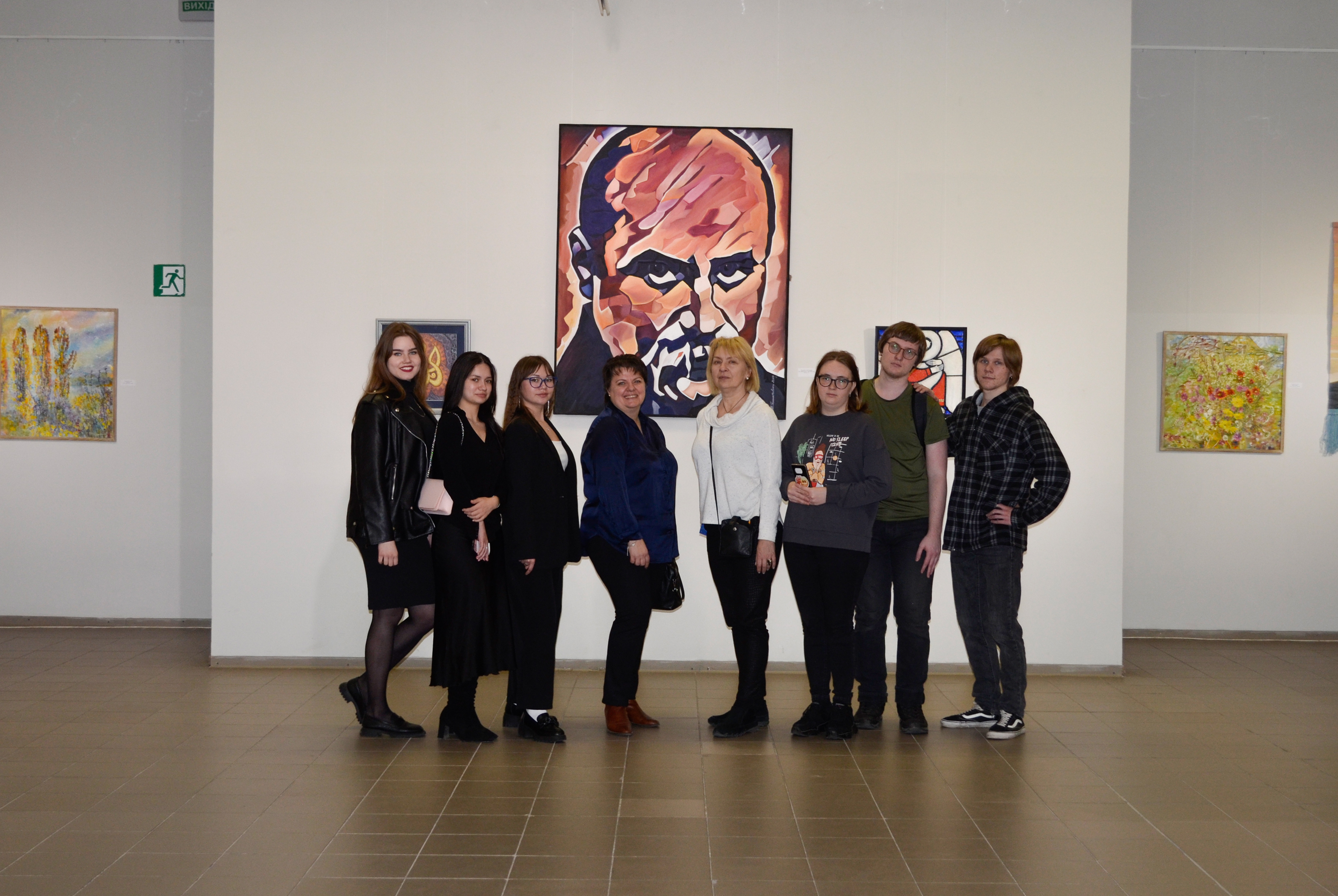 Future translators practise consecutive interpreting during a tour of the Poltava Art Museum