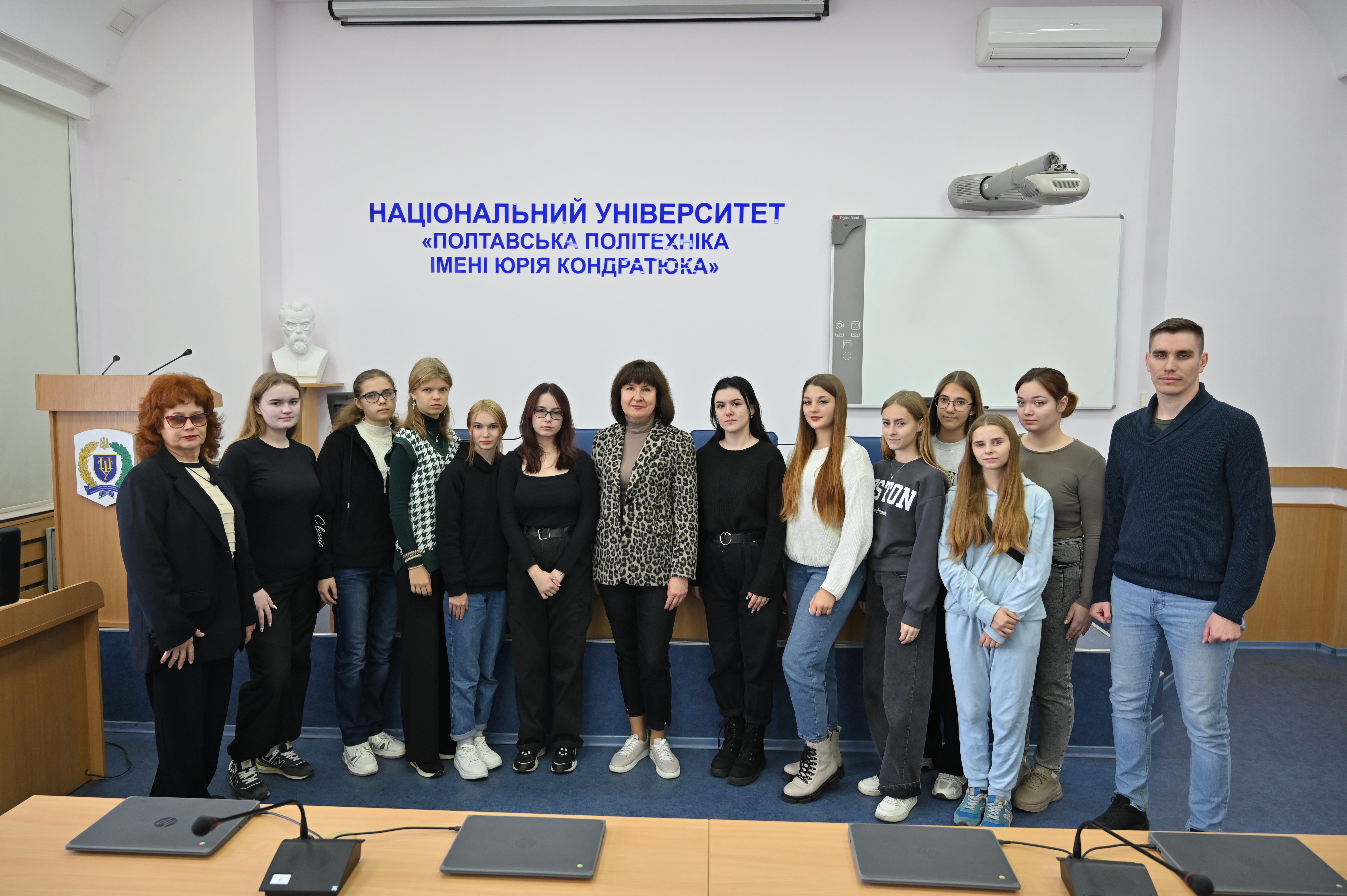 «Полтавська політехніка: історія та сучасність»: науковці університету презентували  студентам  фахового коледжу унікальні можливості провідного закладу вищої освіти 