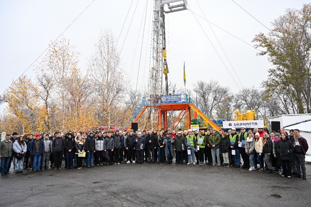 У Полтавській політехніці спільно з ПАТ «Укрнафта» відкрили навчальний буровий комплекс із повним циклом буріння