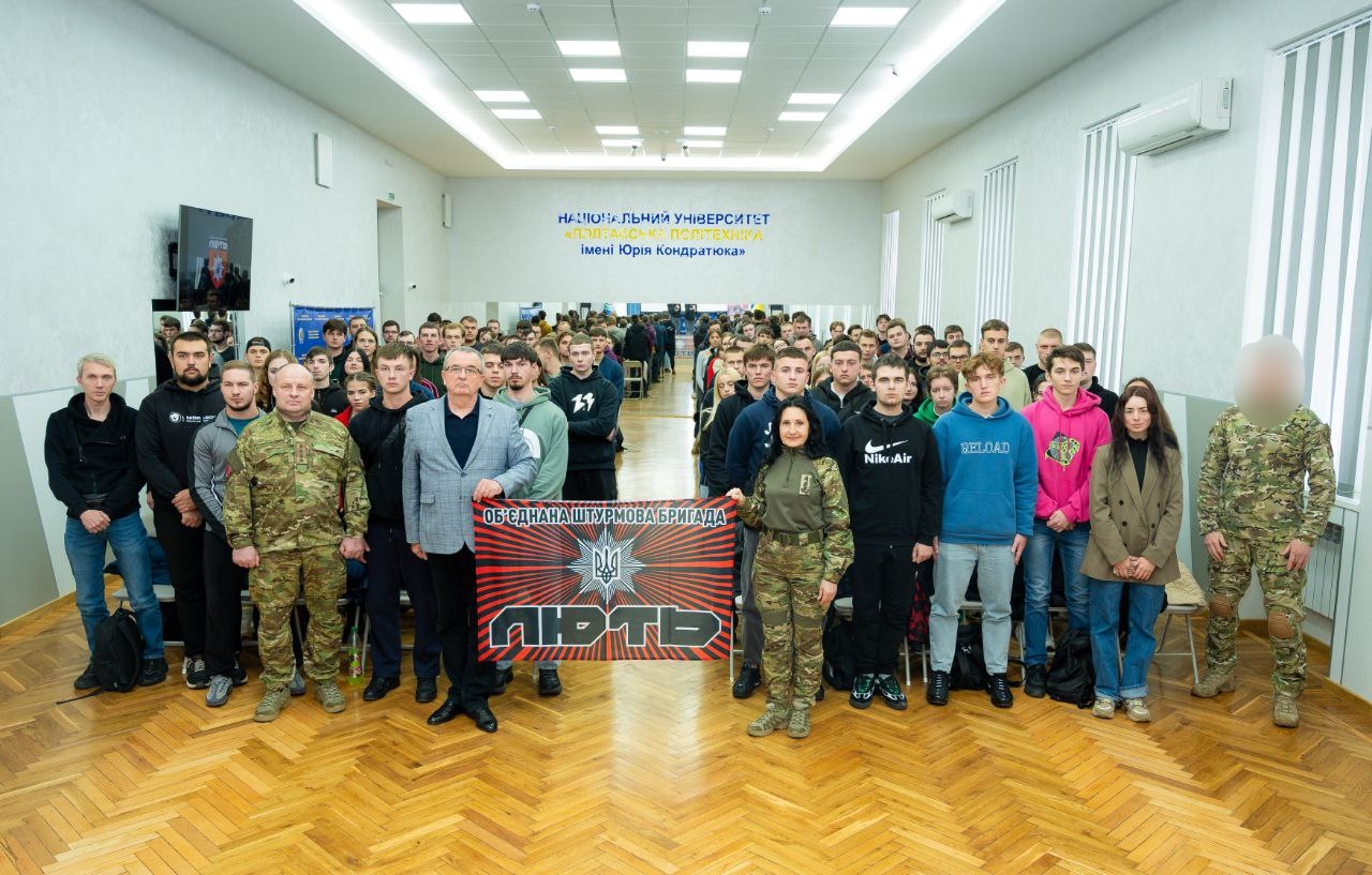 У Полтавській політехніці відбулася зустріч студентів з представниками штурмової бригади «...