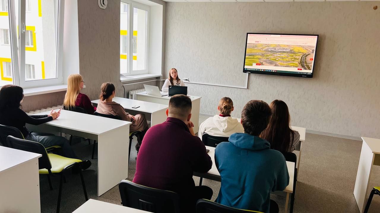 Туристичний фріланс зсередини: студенти Полтавської політехніки отримали практичні поради від експертки туристичного консалтингу