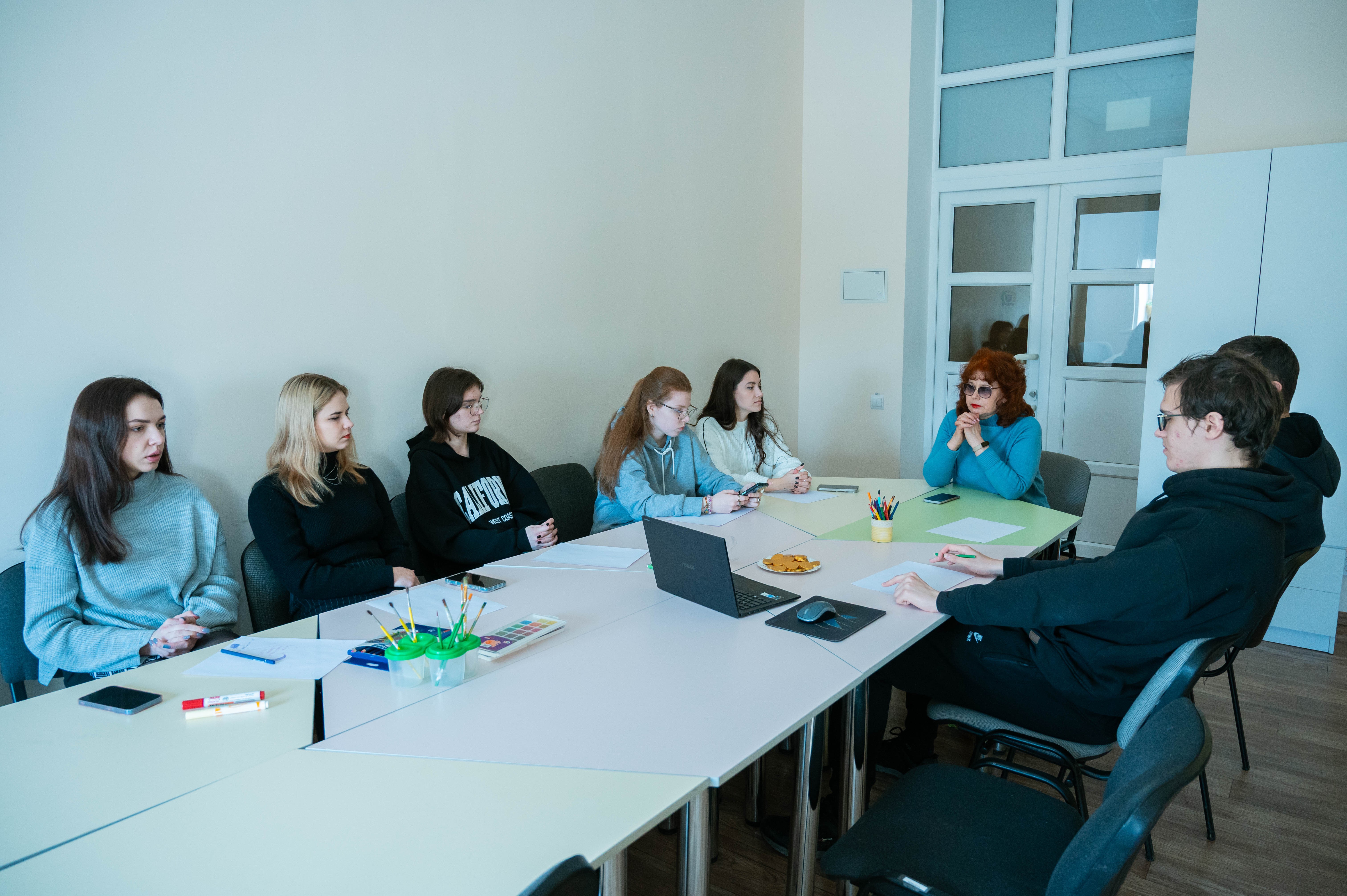 На засіданні гуртка «Інформація в системі комунікацій» обговорили проблеми масової комунікації та кіберпростору