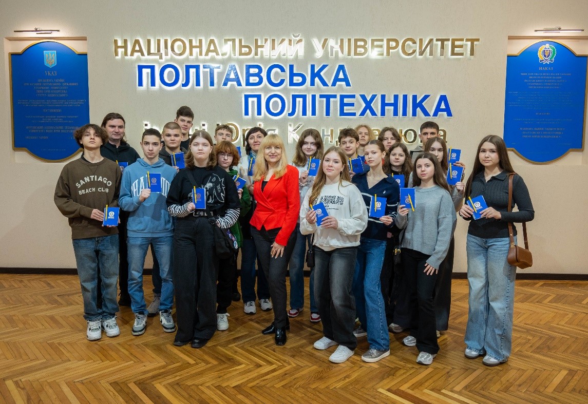 У Музеї науки Полтавської політехніки відбувся фізичний івент «Формула перемоги: світло, рух, знання»