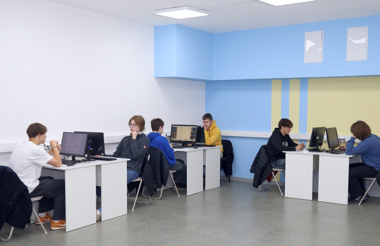 У Полтавській політехніці для майбутніх учасників НМТ-2025 провели майстер-класи