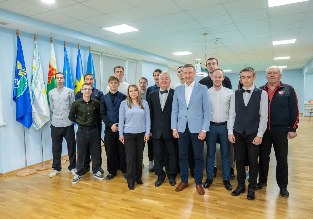 Чемпіонат Полтавської політехніки зі спортивного більярду серед студентів: професійний рів...