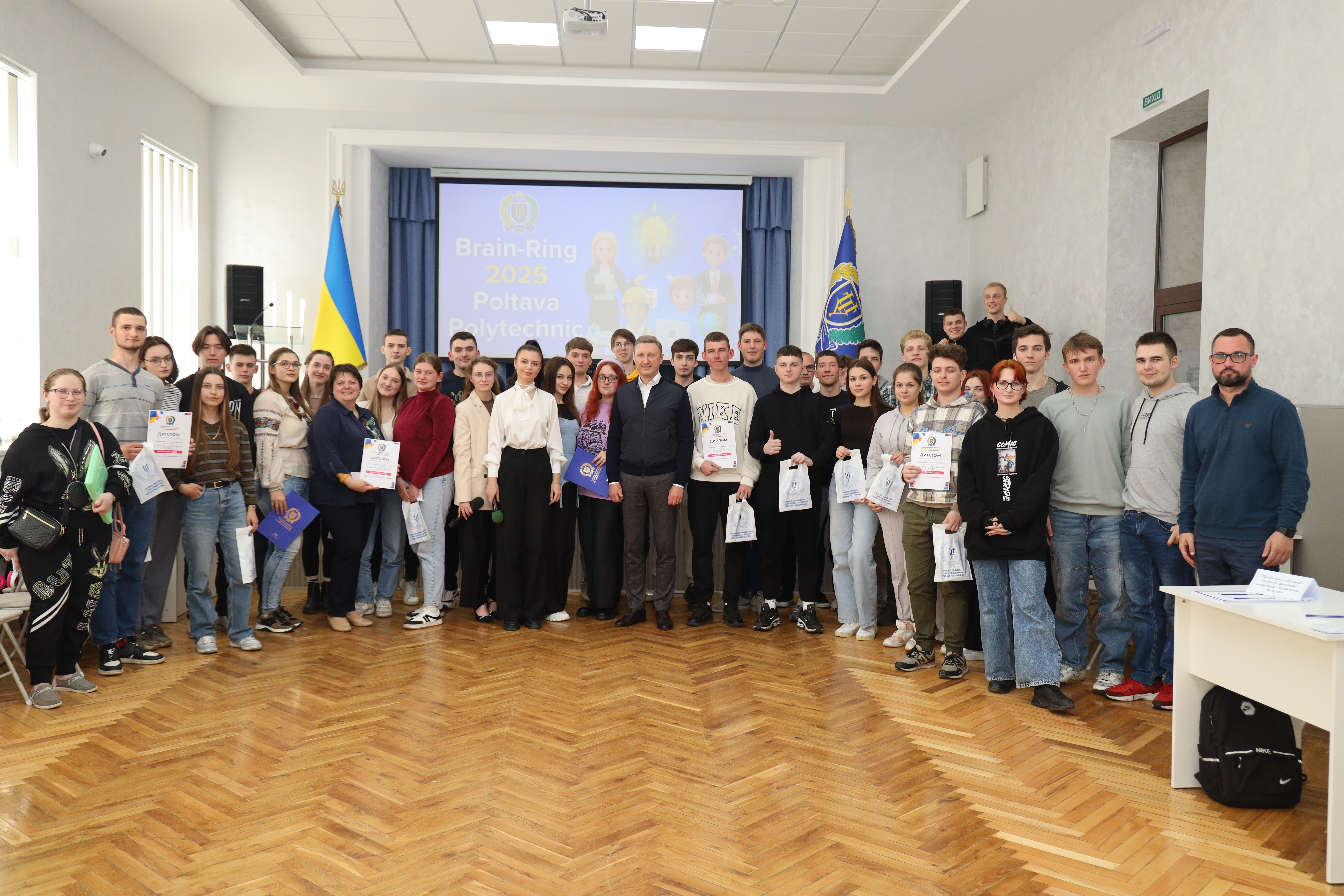 У Полтавській політехніці для студентів провели інтелектуальну гру «Брейн-ринг»