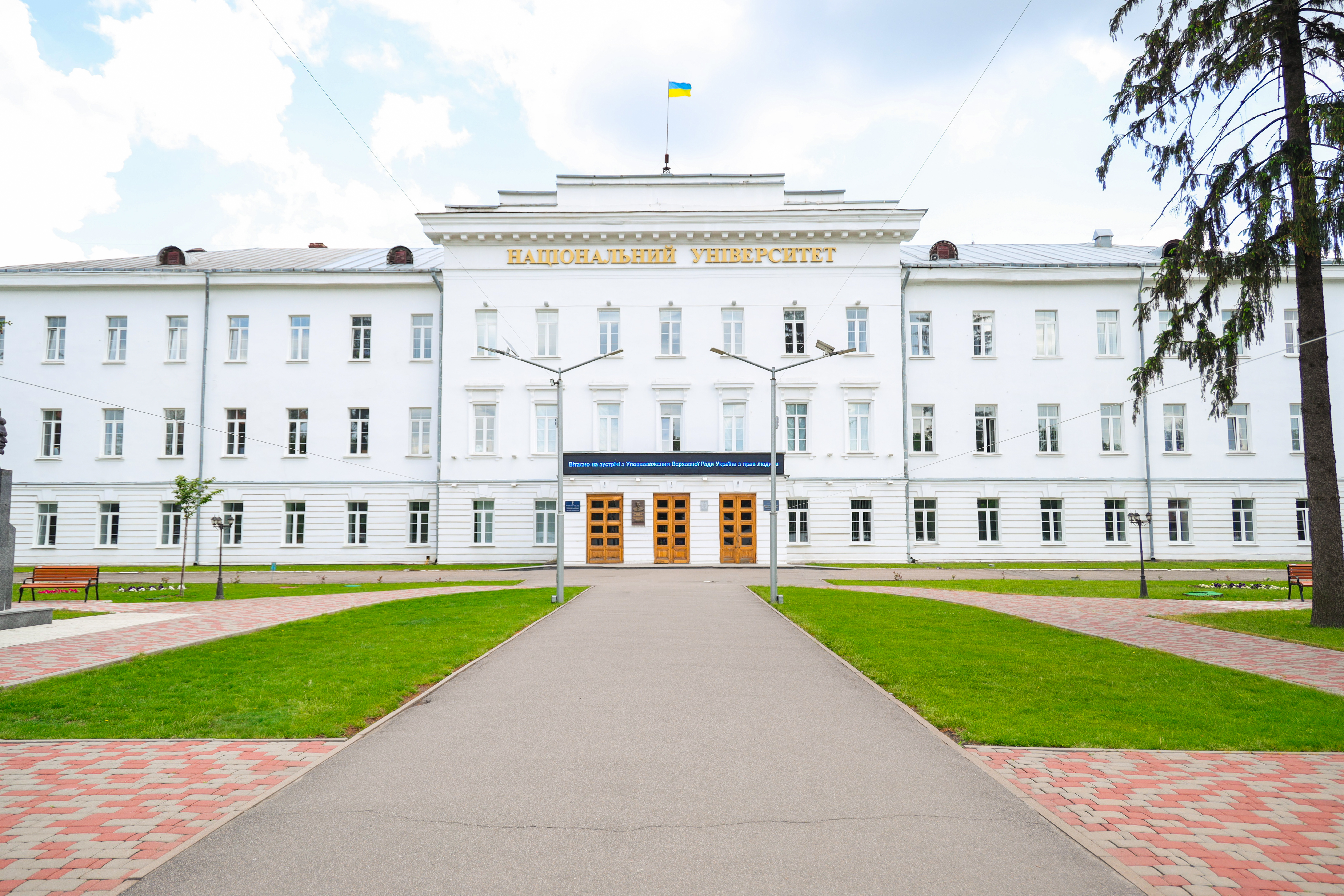 Адміністрація Полтавської політехніки прийняла соціально-відповідальне рішення не проводити індексацію вартості навчання у 2025 році