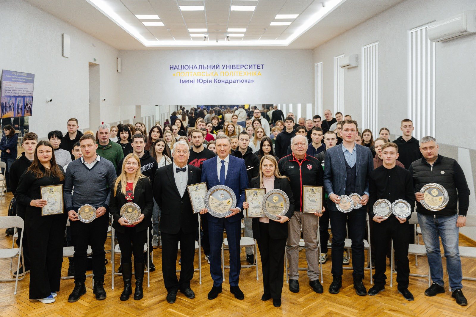 Команда Полтавської політехніки посіла 1 місце у змаганнях зі спортивного більярду серед н...