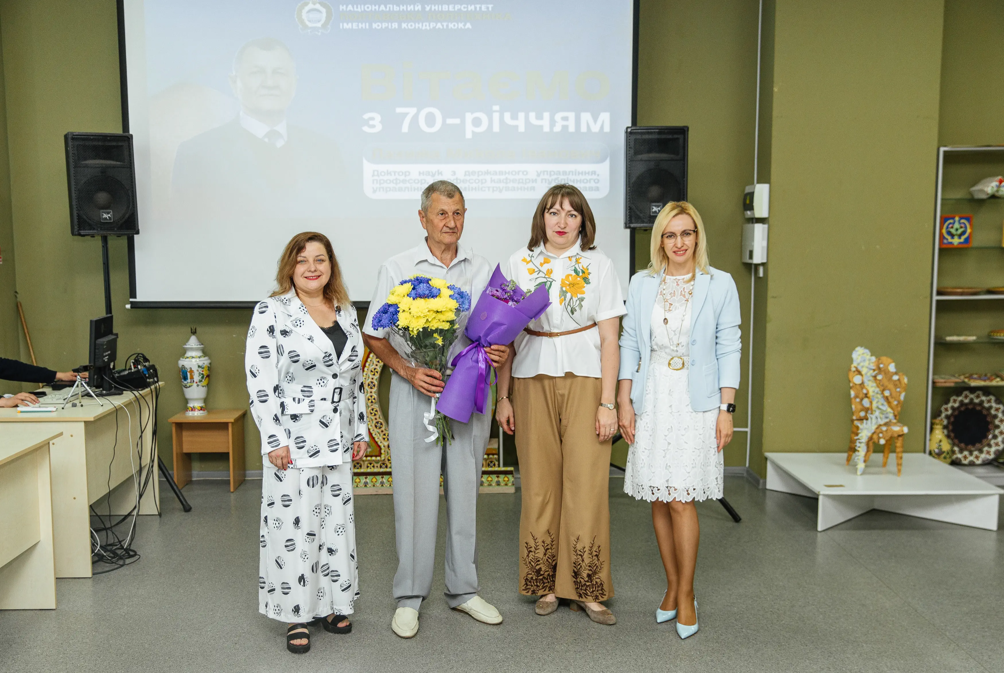 КОЛИ НАУКА І ЖИВОПИС ГОВОРЯТЬ ОДНІЄЮ МОВОЮ:  ЮВІЛЕЙНА ВИСТАВКА ПРОФЕСОРА МИКОЛИ ЛАХИЖІ  У...